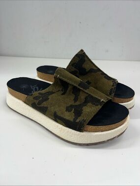 New OTBT Slip-On Womens Sandals  Camo Green & Black Size 9